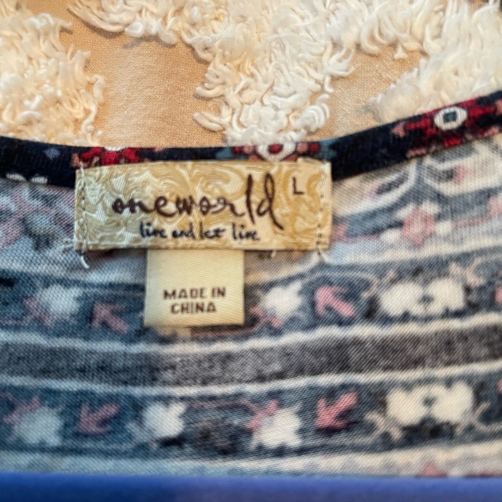 Bohemian Patterned Women's Top - Picture 5 of 5